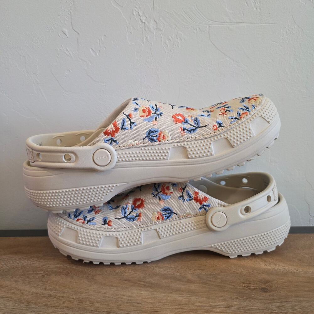 Crocs Classic Crafted Floral Clogs Womens 9 Frappe Embroidered Canvas Comfort - Picture 6 of 8